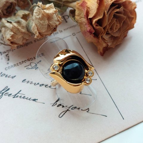 button ring