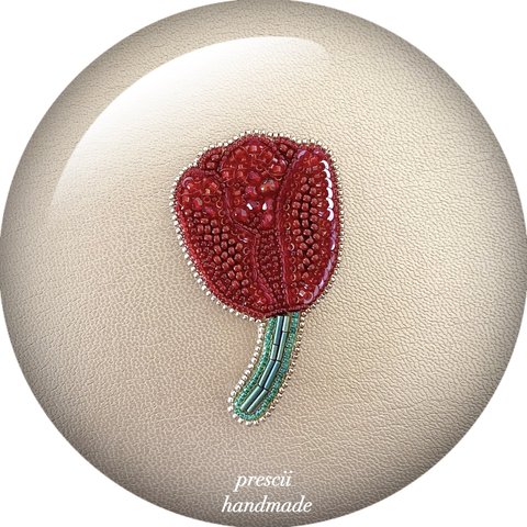 Tulip (red) ビーズ刺繍ブローチ