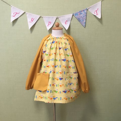 名入れ刺繍可能！女の子スモック 　オカメインコ　110cm