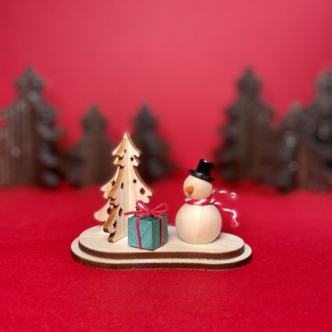 木製☆雪だるまの贈り物　クリスマス飾り オブジェ