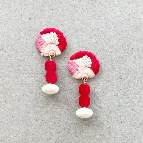 ichigo刺繍ピアス