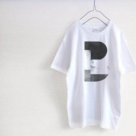 アルファベット「B」ホワイトTシャツ