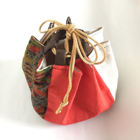 ころっと⭐︎巾着⭐︎エスニック柄　緋色 Drawstring bag for kimono with ethnic pattern 