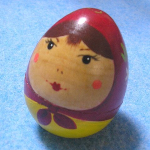 タマゴーシカ　木製　マトリョーシカ風　卵型人形　065