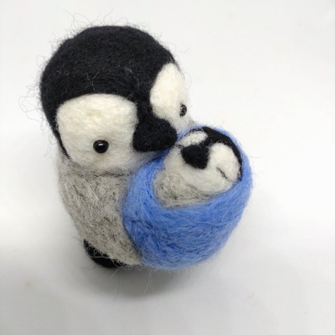 【再販】お母さんペンギンと赤ちゃんペンギン(青のおくるみver.)