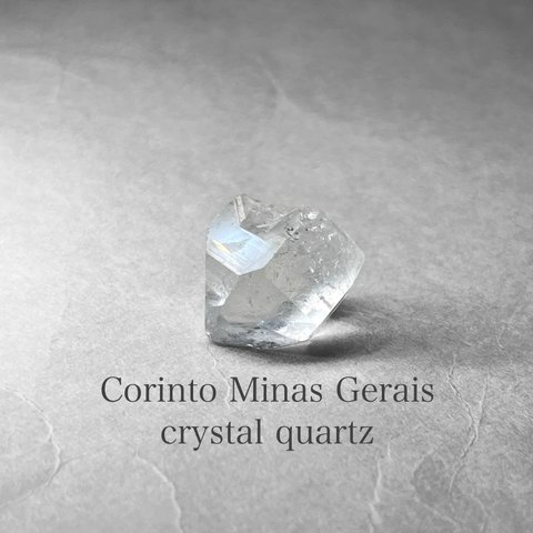 Corinto Minas Gerais crystal quartz：l：lightning / ミナスジェライス州コリント産水晶 4：ライトニング ( レインボーあり )