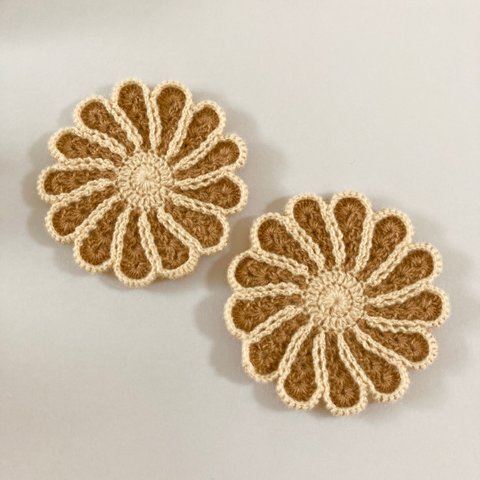 毛糸編み⭐︎お花のコースター2枚セット
