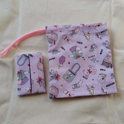 【送料込】コップ入れ巾着袋（マチ付）とミニポケットティッシュケース   不思議の国のアリス　ピンク
