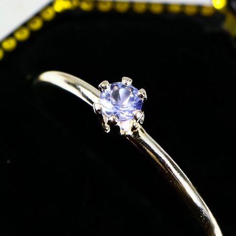 息をのむほど美しい。天然 タンザナイト（0.1ct）／silver925　つけっぱなしOK／♡重ね付け・アレルギー対応・ピンキーリング・0号以下対応・色落ちしない