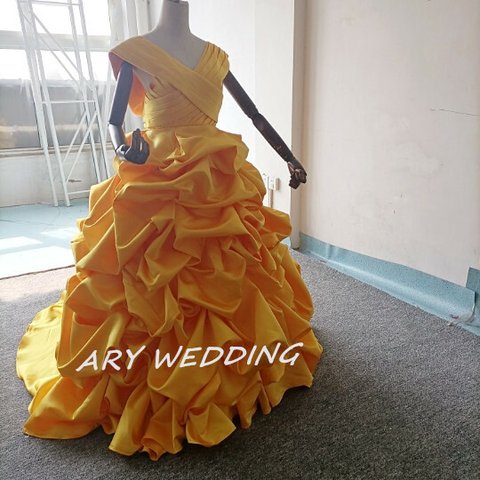 ウエディングドレス　ベル　プリンセス　ドレス　光沢サテン　カラードレス
