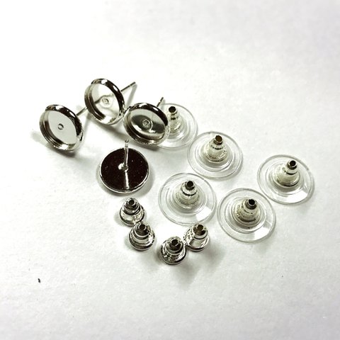 【8個4ペア】真鍮製ミール皿ポストピアス  クッションキャッチ＆ベルキャッチつき♡ 皿内径8mm  シルバー