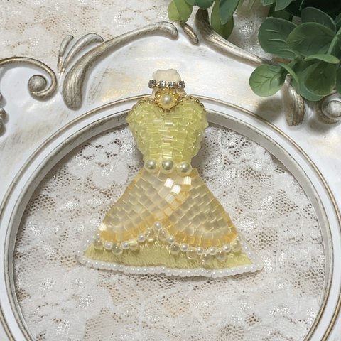 No.13💛イエロードレス💛ドレスブローチ　ドレスストラップ ビーズ刺繍