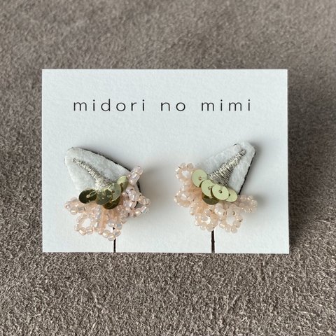 桜のよこがお　ビーズ刺繍イヤリング