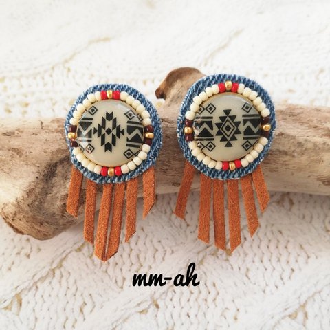 再販♡ Native American 刺繍＊スエードフリンジピアス＊white