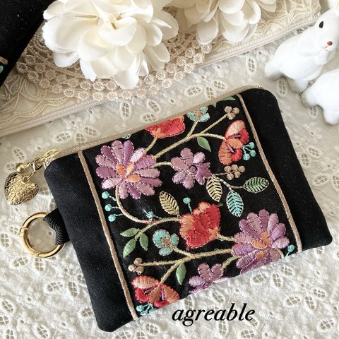 《new》インド刺繍リボンポーチ　インド刺繍ポーチ　インド刺繍　刺繍　ポーチ　フラットポーチ　ミニポーチ　モバイルポーチ　カラビナ付き　ハートチャーム付き　Mサイズ(14cm)