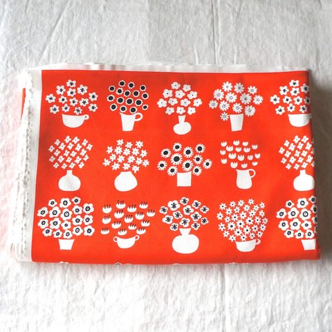 【142×85cm】スムースニット生地（オーガニックコットン）flower base - a little big（red）