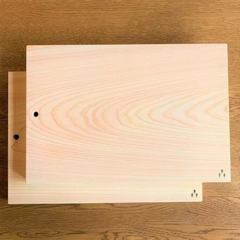 シンプル・無垢材のヒノキの木のまな板・カッティングボード