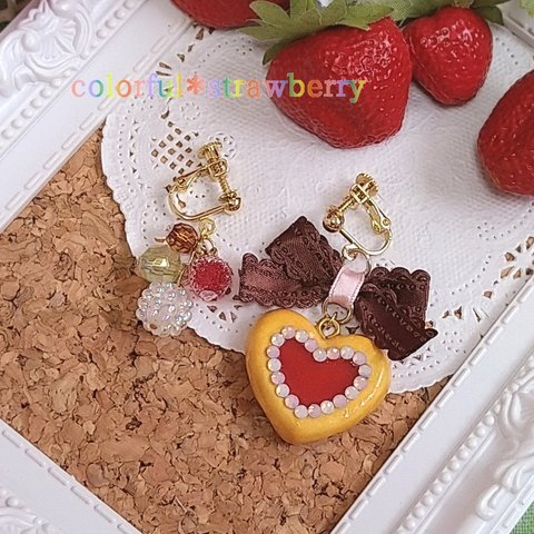 【在庫セール】colorful＊strawberry／ベリーズクッキー アシンメトリーイヤリングorピアス