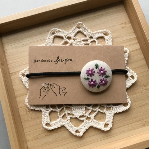 紫のお花の刺繍くるみボタンヘアアクセサリー