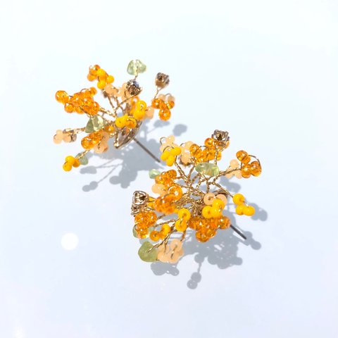 天然石ペリドット&チェコ産クリスタルビジュー使用🍊完熟オレンジ小枝ピアス【サークル】