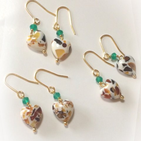 天然石ミニピアス グリーンオニキス×アンバーハート