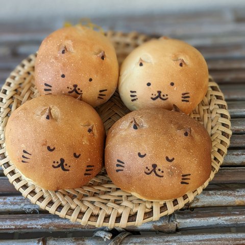 植物性素材の猫型パン「にゃんぱん(つぶあん6個)