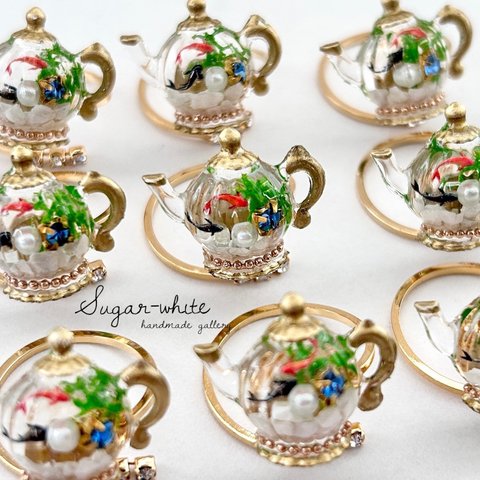 🫖Tea time 〜 指先お茶会 Ring  特別var.《 赤・黒 》✵ 金魚鉢 ティーポットの指輪   揺れるストーン フリーリング  