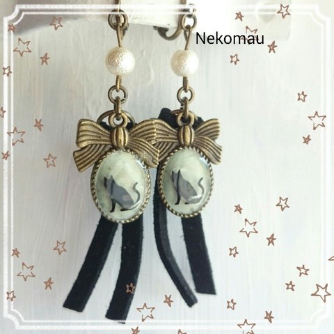 【sale】お座り猫イヤリング(ピアス)