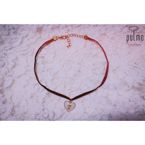 rose choker