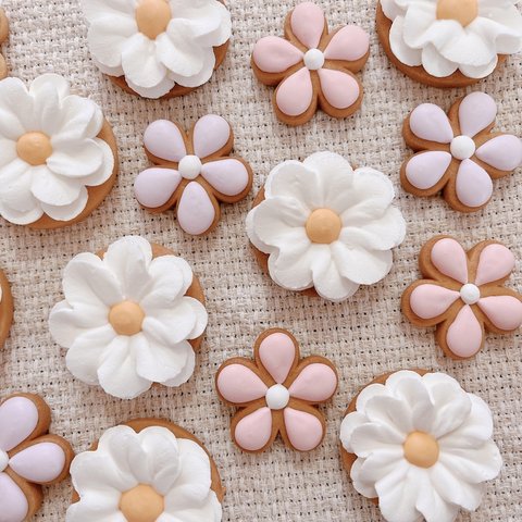 プチギフトに‪ෆ  ̖́-‬お花のアイシングクッキー