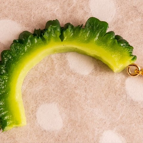 食品サンプル　マスク　チャーム　ゴーヤ　ハンドメイド　ジッパーチャーム　　