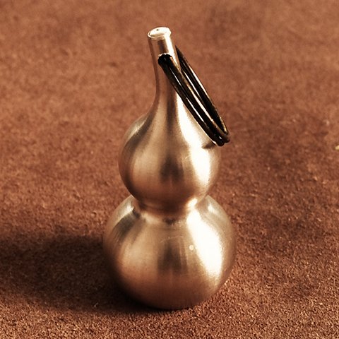 リング付き 真鍮製 キーホルダー（ひょうたん） : 瓢箪 キーリング ネックレス アメカジ チャーム ミリタリー ブラス ペンダント トップ
