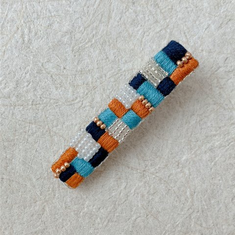 刺繍ヘアクリップ"trip"