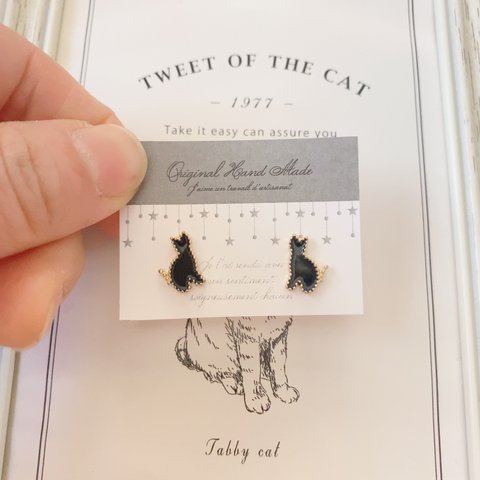 黒猫ピアス