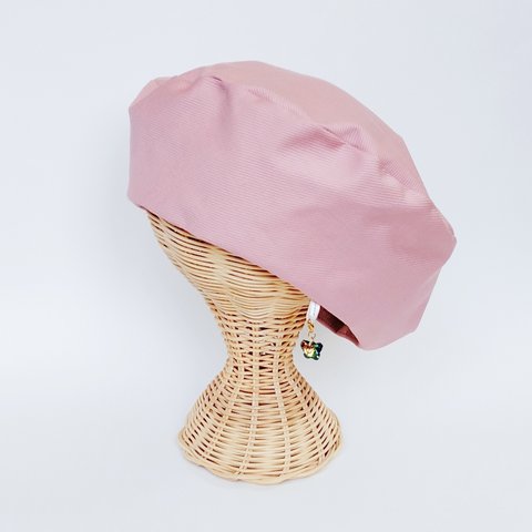 ピンクコットンベレー帽　チャームが付けられる　帽子　桜色　日差しに