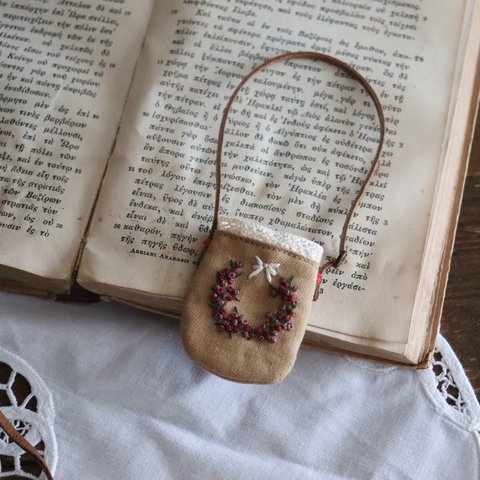 お花刺繍のショルダーbag