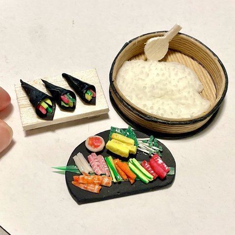 ミニチュアフード:手巻き寿司セット miniature food: hand-rolled sushi