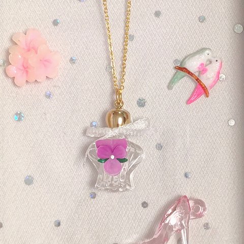 perfume bottle necklace（purple pansy）