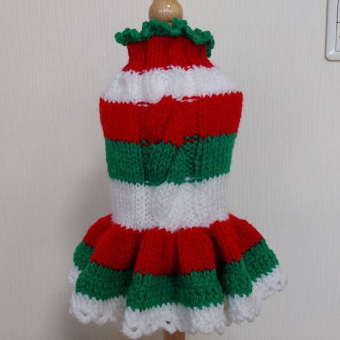 送料無料　№874　犬のセーター　犬のニットワンピース　フリフリフリルのクリスマスカラー