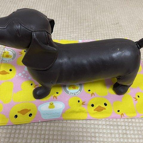 可愛いヒヨコちゃん柄カフェマット小型犬サイズ　ピンク