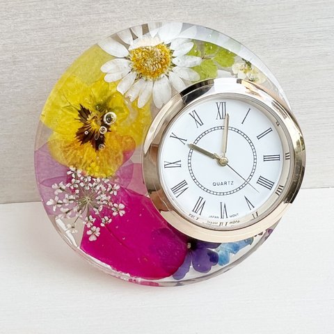 ムーンフローラルクロック　レジンで作った花時計　置時計　ハーバリウム　フラワー時計　日本メーカー製時計使用
