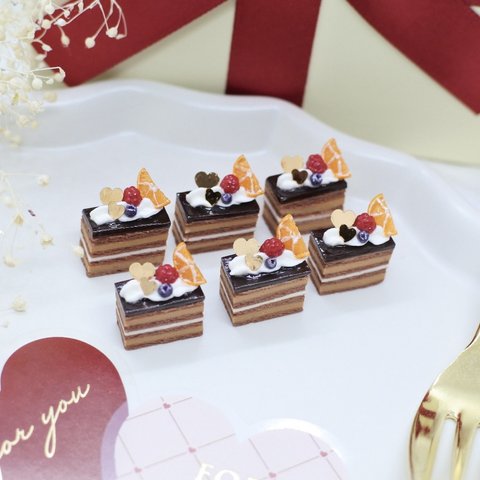 【ミニチュアスイーツ】紅茶とオレンジのチョコレートケーキ