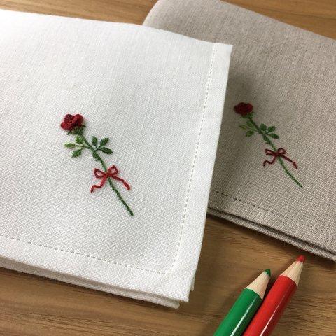 プレミアムver 一輪の薔薇｜手刺繍＆手仕立てのソフトリネンハンカチ