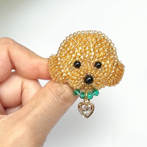 【一点物】トイプードルの立体ビーズ刺繍ブローチ