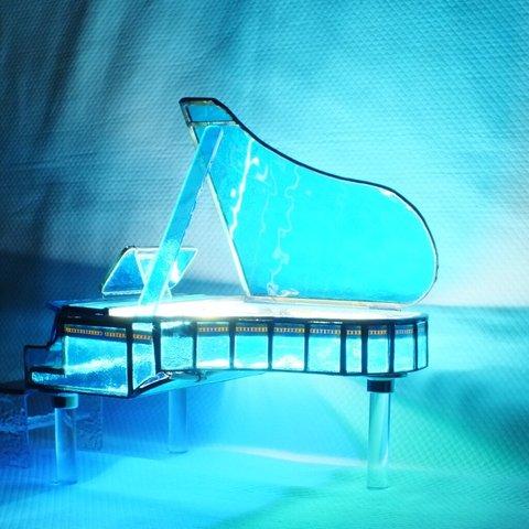 流氷色のグランドピアノ  ＬＥＤが点灯する手作りピアノ