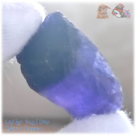 ◆ ﾄﾞｳｼﾃｺｳﾅｯﾀ 紫系 パープルフローライト 欠片 結晶 蛍石 原石 M21