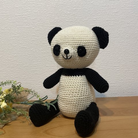 パンダの編みぐるみ
