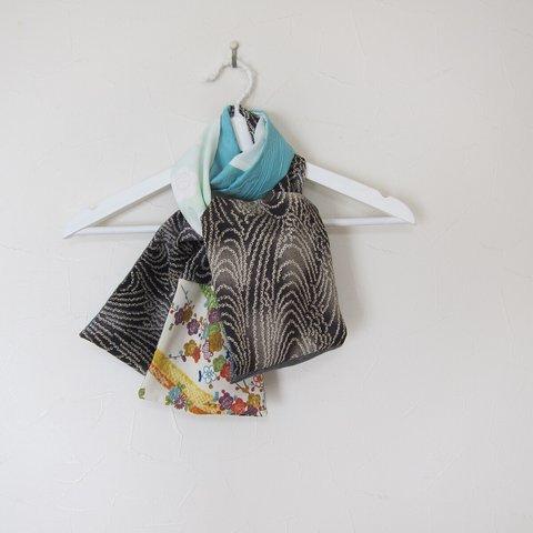 着物アップサイクルのリバーシブル・ストール  kimono fabric scarf
