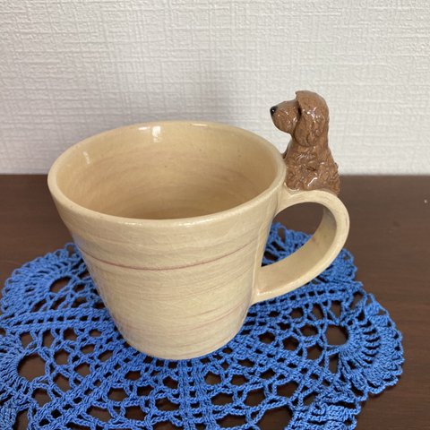 犬付きコーヒーカップ