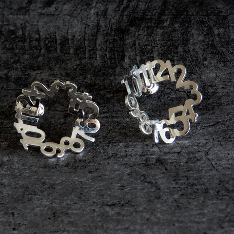 クロックピアス / silver 　058